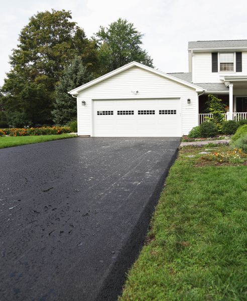 Cost of Blacktop Driveway Paving in Pearland