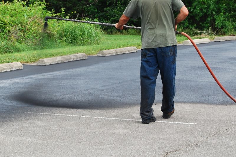Sealcoating Application